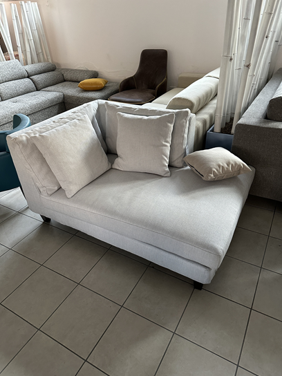 CHAISE LONGUE